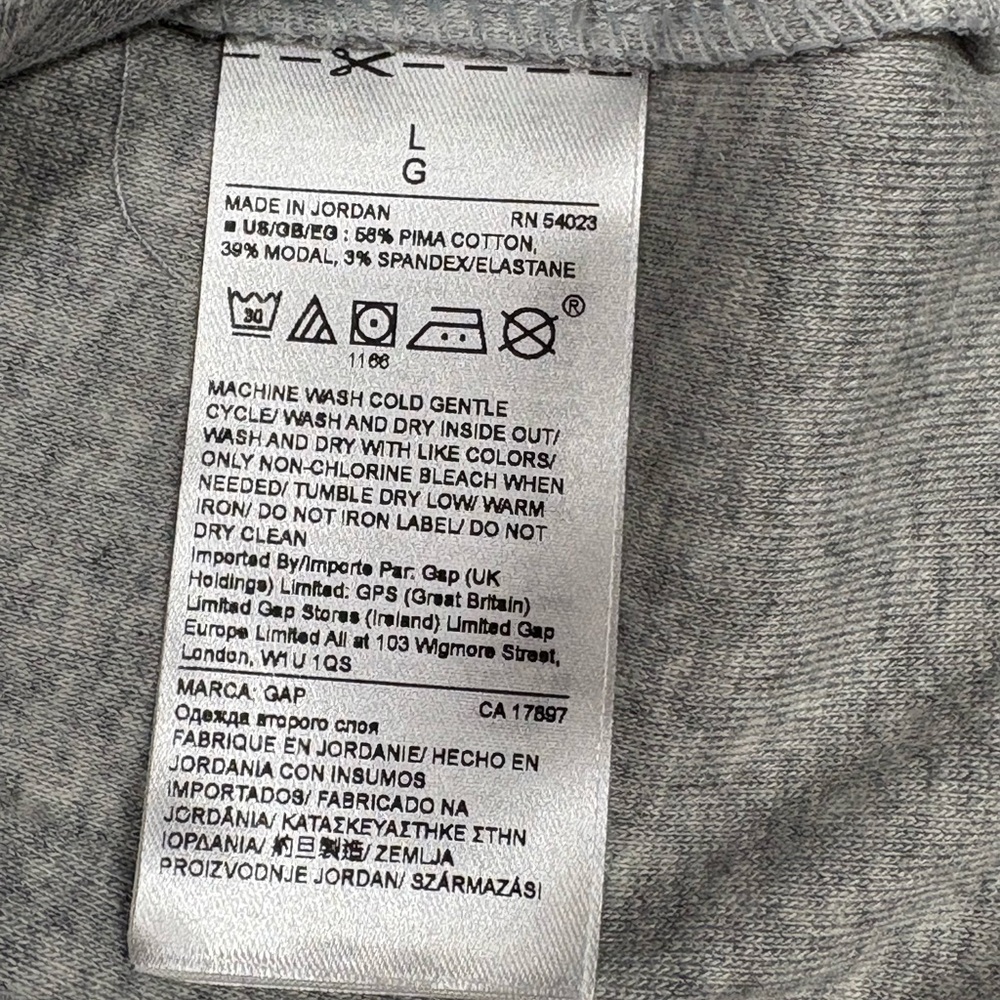 NWT GAP Modern Tee | L | V-Neck | Gray - Picture 4 of 7